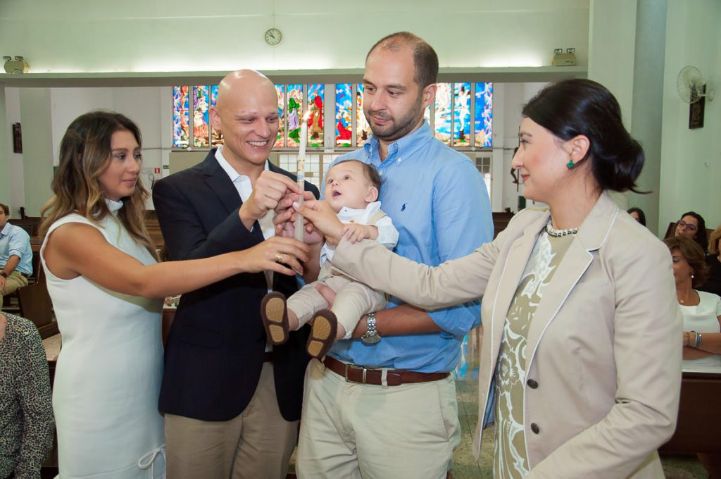 Veja os melhores trabalhos em cerimônias de batizado da LuPorfirio Fotografia, especializada em famílias e eventos infantis