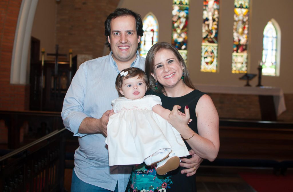 Veja os melhores trabalhos em cerimônias de batizado da LuPorfirio Fotografia, especializada em famílias e eventos infantis