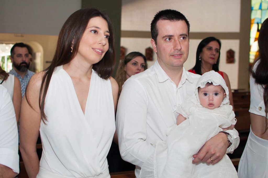 Veja os melhores trabalhos em cerimônias de batizado da LuPorfirio Fotografia, especializada em famílias e eventos infantis